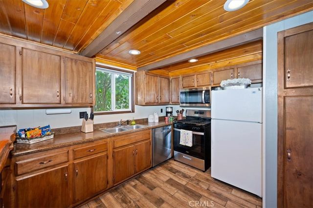 929 W Fairway, Big Bear City, CA 92314
