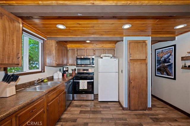 929 W Fairway, Big Bear City, CA 92314