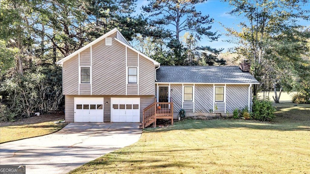 450 Valley Woods Circle SE, Conyers, GA 30094