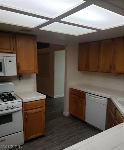 2720 Knightsbridge Road, Henderson, NV 89074