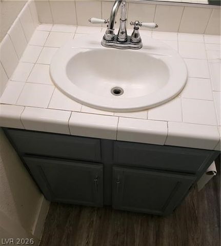 2720 Knightsbridge Road, Henderson, NV 89074