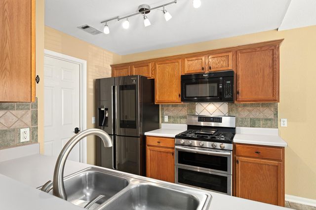 600 Sparkling Brook LN, Leander, TX 78641
