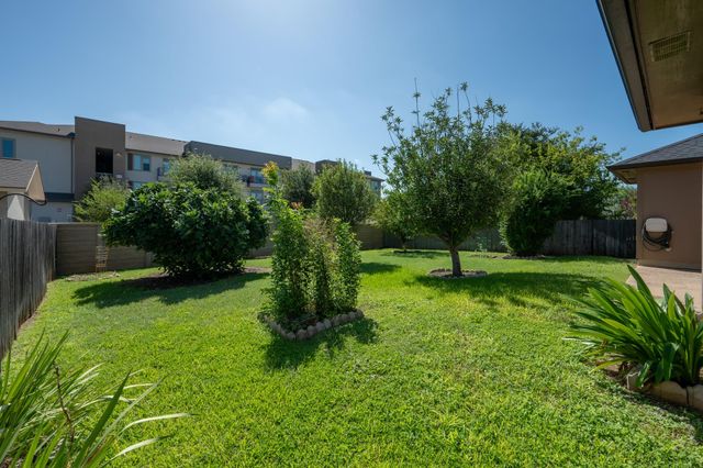 600 Sparkling Brook LN, Leander, TX 78641