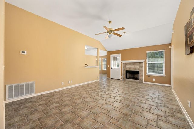 600 Sparkling Brook LN, Leander, TX 78641