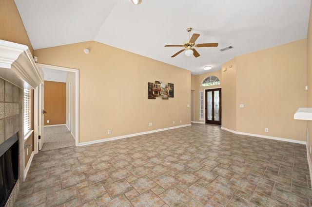 600 Sparkling Brook LN, Leander, TX 78641