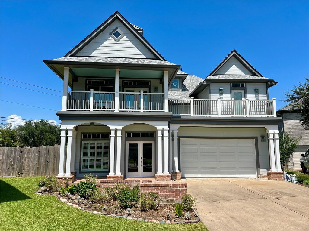 341 Lasso Street, Angleton, TX 77515