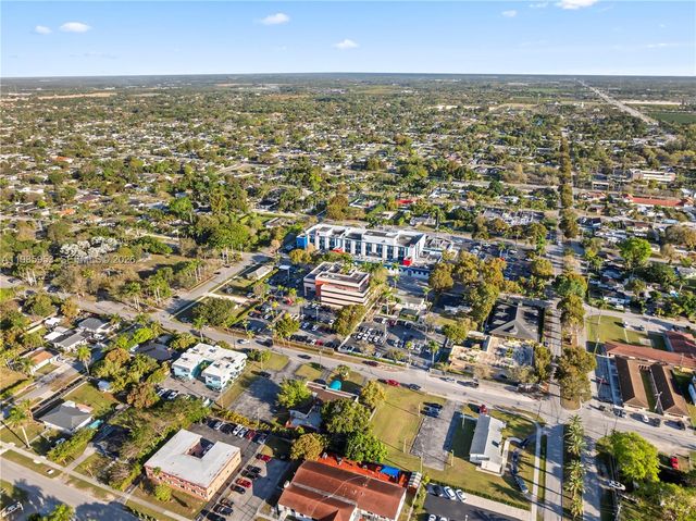 151 NW 11th St W301, Homestead, FL 33030