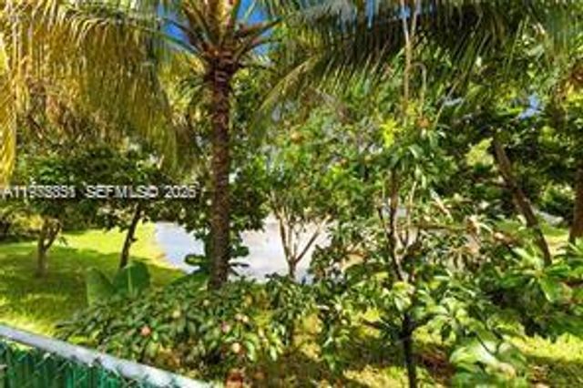 1071 SW 101st Ter, Pembroke Pines, FL 33025