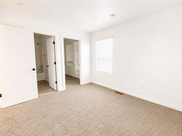 1031 Boardwalk Avenue, Bentonville, AR 72713