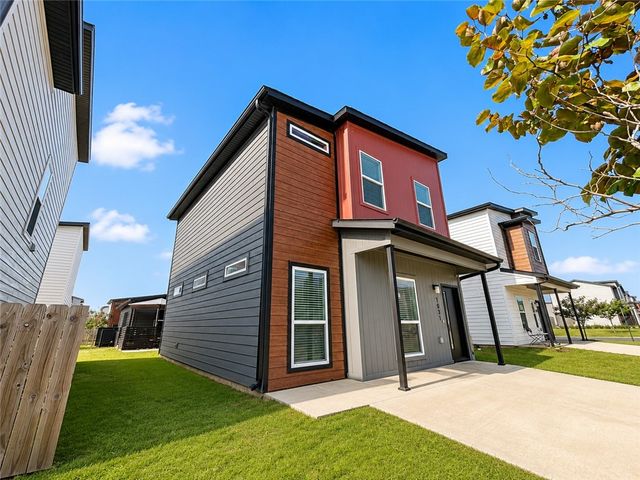 1031 Boardwalk Avenue, Bentonville, AR 72713