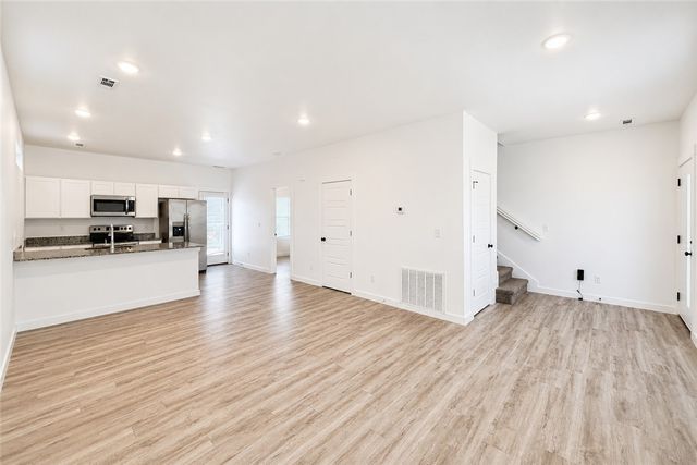 1031 Boardwalk Avenue, Bentonville, AR 72713