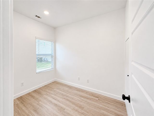 1031 Boardwalk Avenue, Bentonville, AR 72713