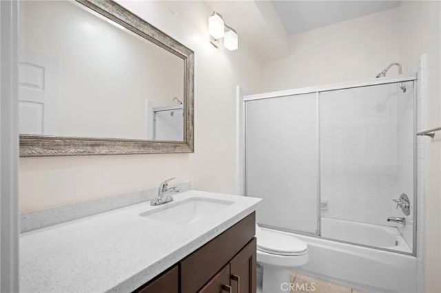 7211 Cozycroft 16, Winnetka, CA 91306