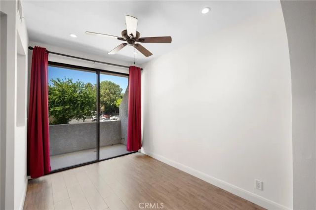 7211 Cozycroft 16, Winnetka, CA 91306