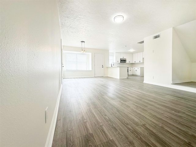 9843 Stableway Drive, Houston, TX 77065