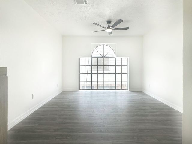 9843 Stableway Drive, Houston, TX 77065