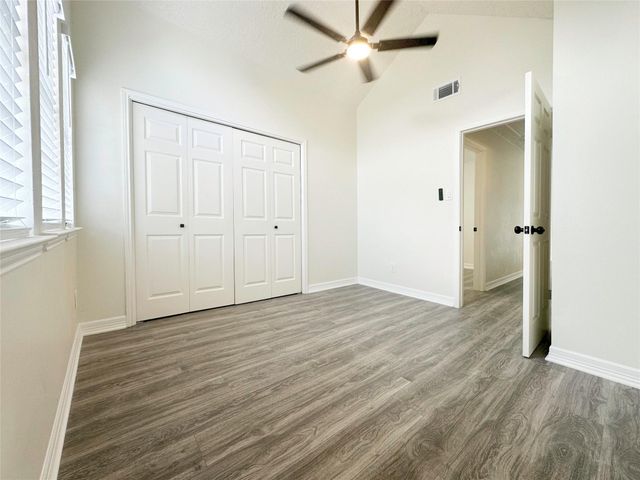 9843 Stableway Drive, Houston, TX 77065