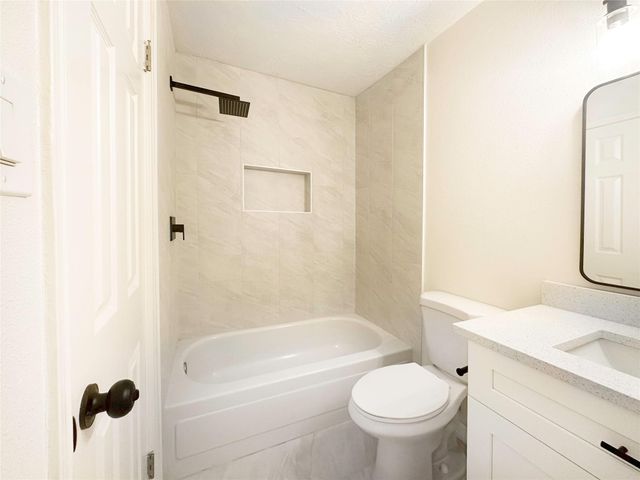 9843 Stableway Drive, Houston, TX 77065