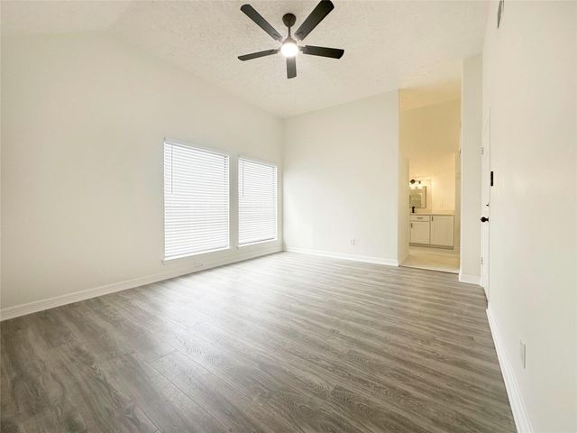 9843 Stableway Drive, Houston, TX 77065