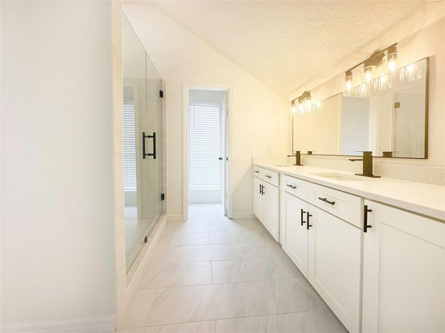 9843 Stableway Drive, Houston, TX 77065