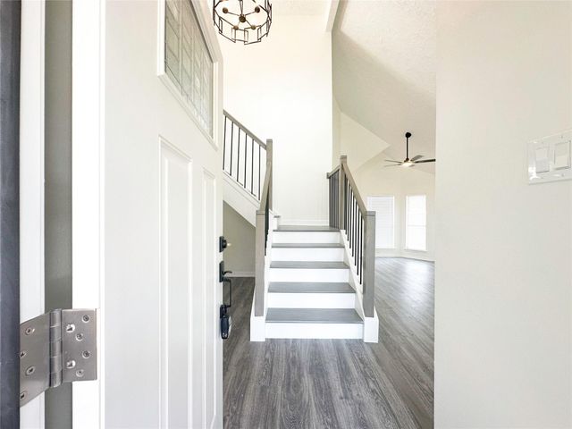 9843 Stableway Drive, Houston, TX 77065