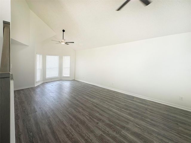 9843 Stableway Drive, Houston, TX 77065