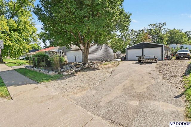 6639 Bedford Avenue, Omaha, NE 68104