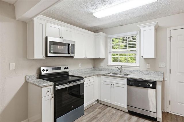 757 Alfred Road NW, Atlanta, GA 30331