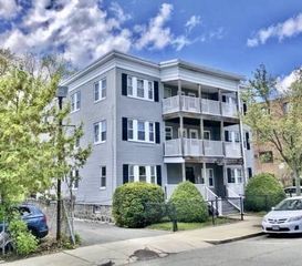 265 Hyde Park Ave 1R, Boston, MA 02130