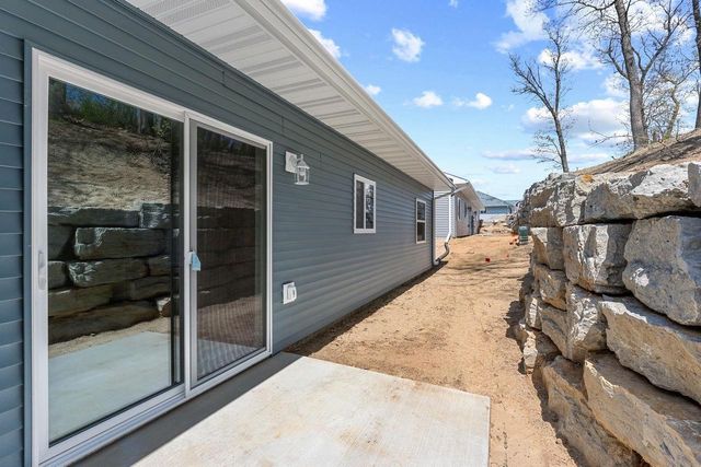2442 Russell Court, Reedsburg, WI 53959