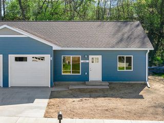 2442 Russell Court, Reedsburg, WI 53959