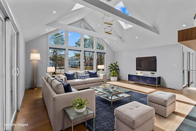 46 Greensward Circle, Mashpee, MA 02649