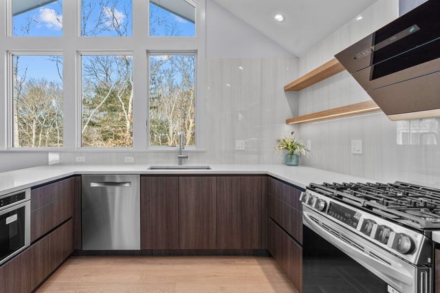 46 Greensward Circle, Mashpee, MA 02649