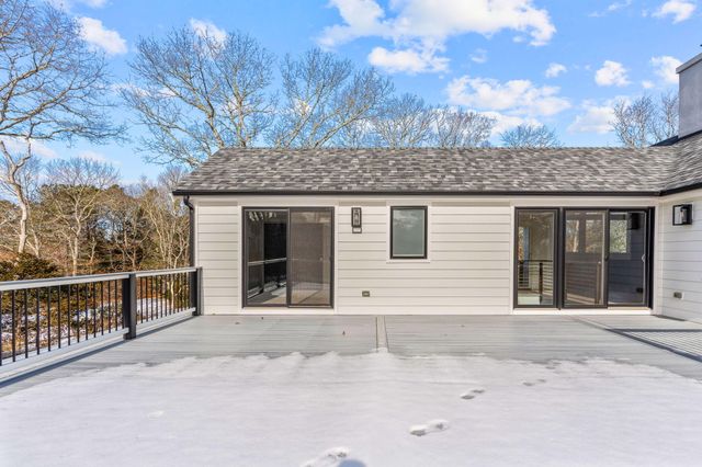 46 Greensward Circle, Mashpee, MA 02649