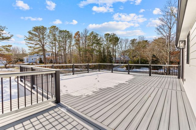 46 Greensward Circle, Mashpee, MA 02649