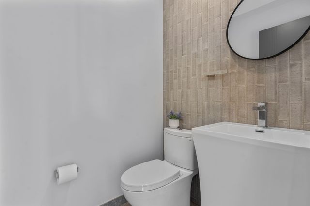 46 Greensward Circle, Mashpee, MA 02649