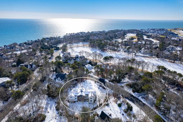 46 Greensward Circle, Mashpee, MA 02649