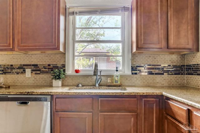 115 W Jordan St, Pensacola, FL 32501