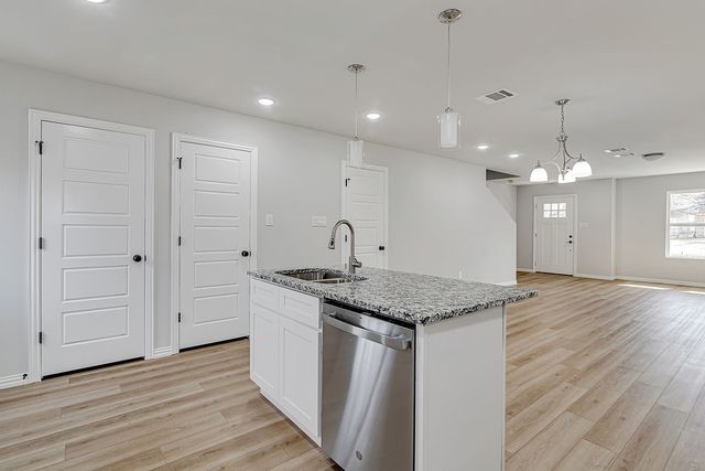 333 N Field Street, Burleson, TX 76028