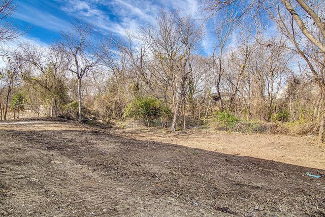 333 N Field Street, Burleson, TX 76028