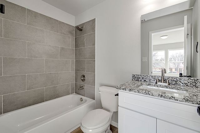 333 N Field Street, Burleson, TX 76028