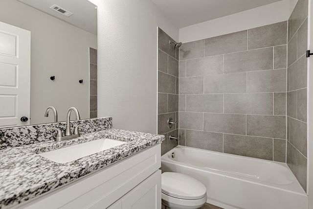 333 N Field Street, Burleson, TX 76028