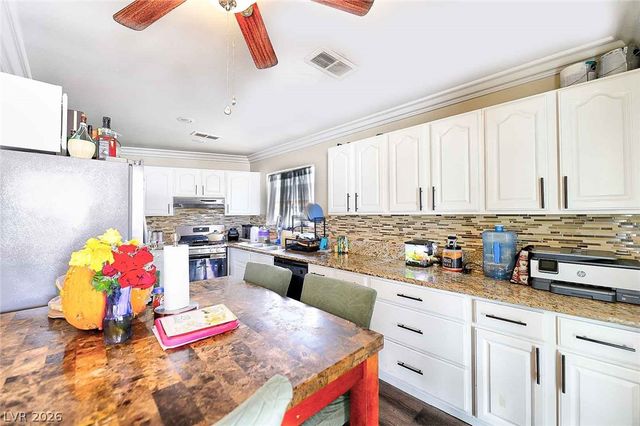 4716 Bennett Drive, Las Vegas, NV 89121