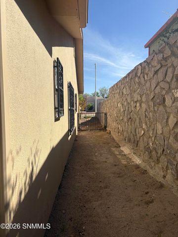 2687 Nebula Way, Las Cruces, NM 88011