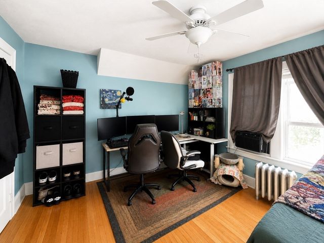 14 Ellington St, Agawam, MA 01001