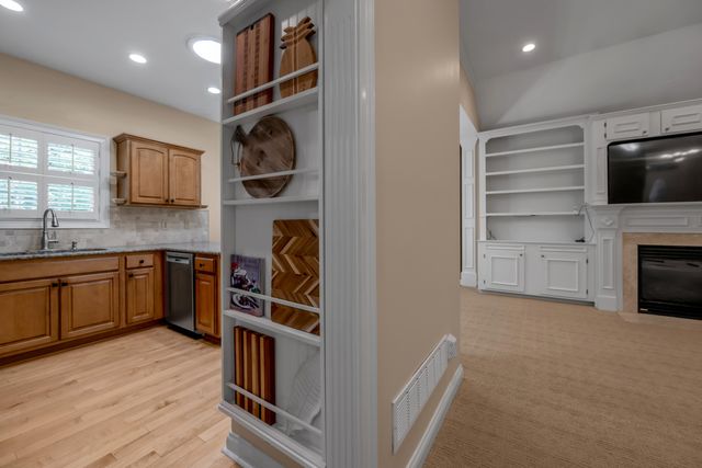 2468 Franks Way, Lexington, KY 40509