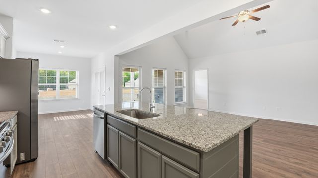 114 Riverchase Drive, Tullahoma, TN 37388