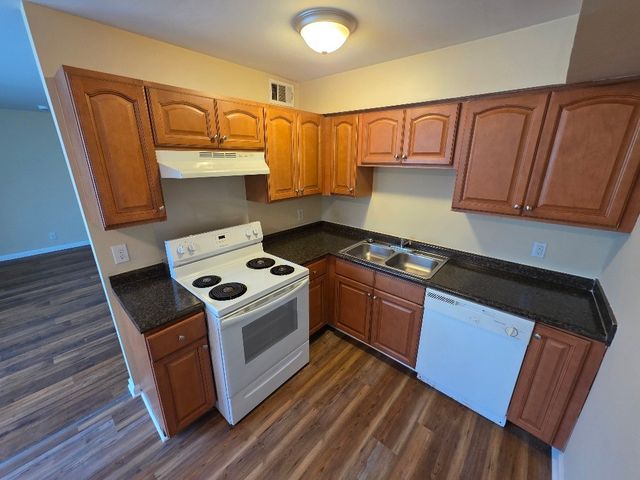 800 Anderson Ln Apt A1, Madison, TN 37115
