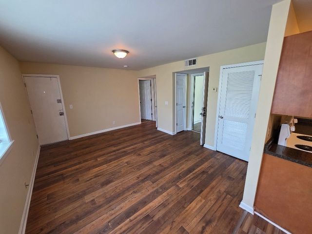 800 Anderson Ln Apt A1, Madison, TN 37115