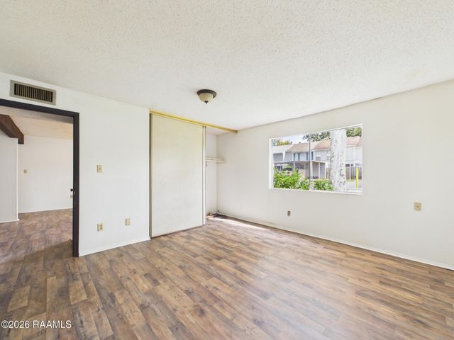 200 High Meadows Boulevard, Lafayette, LA 70507